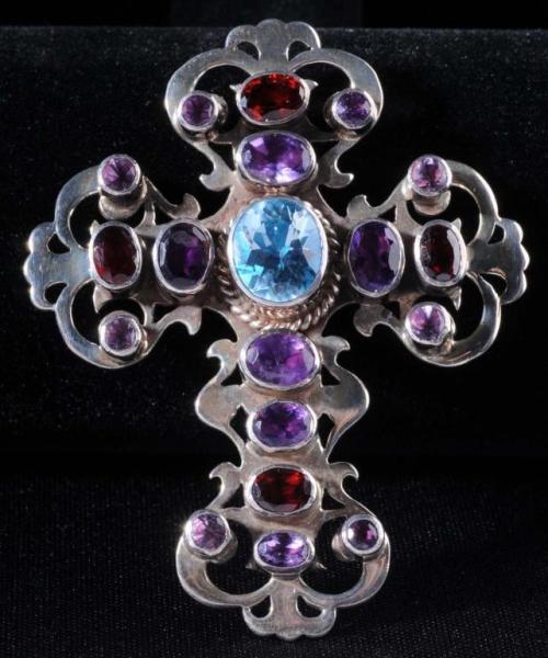 Appraisal: Makai Cross Sterling Silver Pin Description Marked Sterling Silver Set