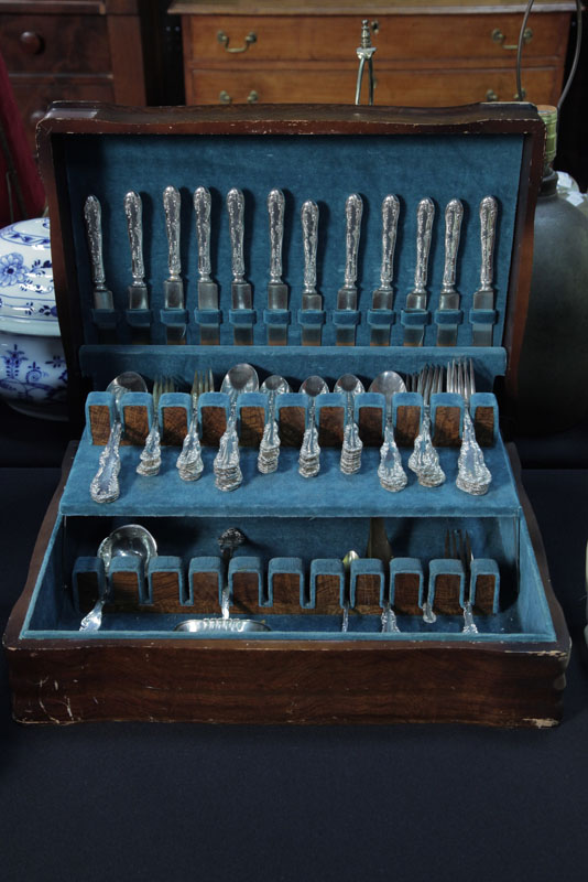 Appraisal: SET OF STERLING SILVER FLATWARE Towle Old English pattern Twelve