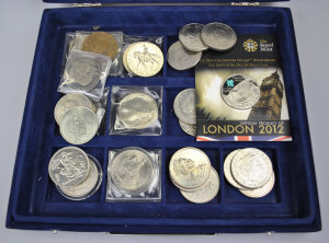 Appraisal: Fifteen various commemorative coins to w a collection of crowns