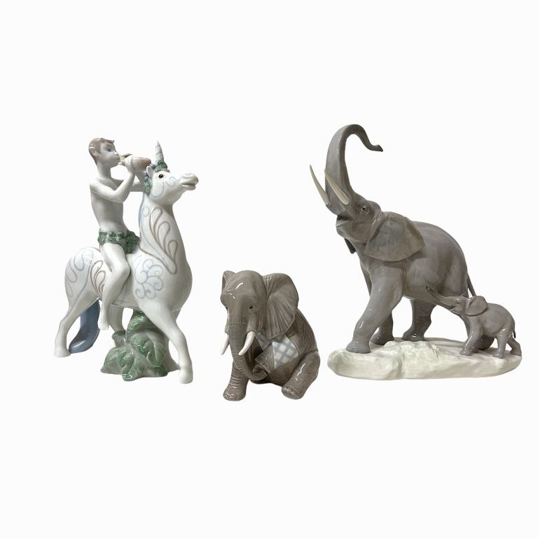 Appraisal: Set of Lladro Porcelain Figurines Set of Lladro Porcelain Figurines