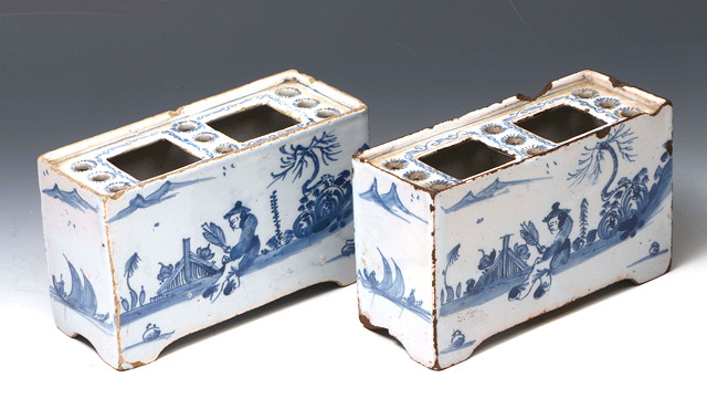 Appraisal: A PAIR OF MID TO LATE TH CENTURY ENGLISH DELFT