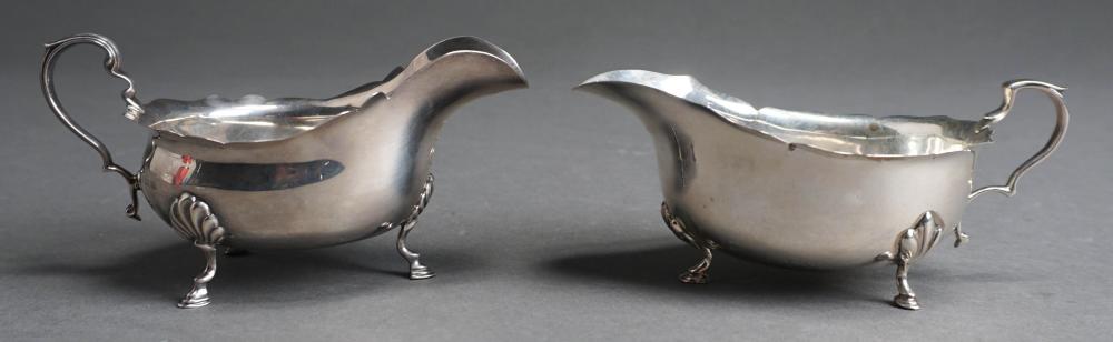 Appraisal: PAIR GEORGE V STERLING SILVER SAUCE-BOATS BIRMINGHAM OZTPair George V