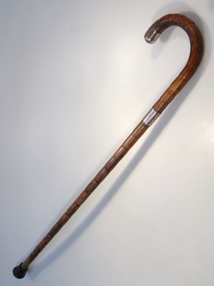 Appraisal: A late thC early thC bamboo finish walking stick with