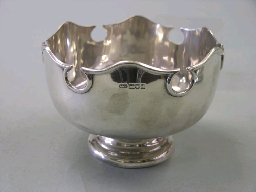 Appraisal: A small silver Monteith-type bowl pedestal form London approx oz