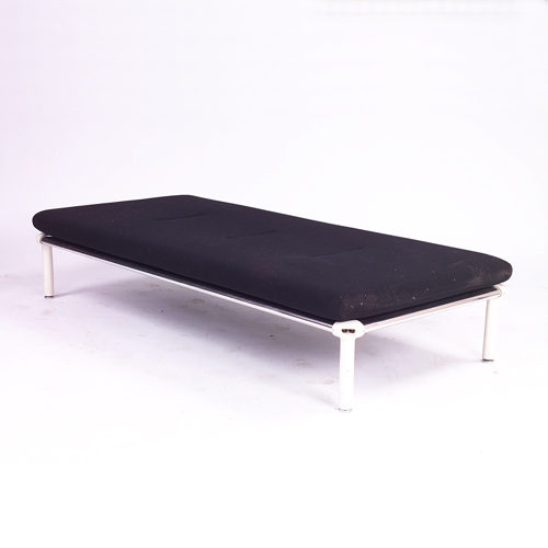 Appraisal: Hanna Morrison for Knoll daybed with foam top upholstered in