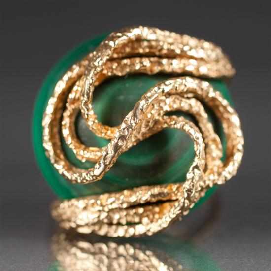 Appraisal: Lady's K yellow gold and malachite cocktail ring grams total