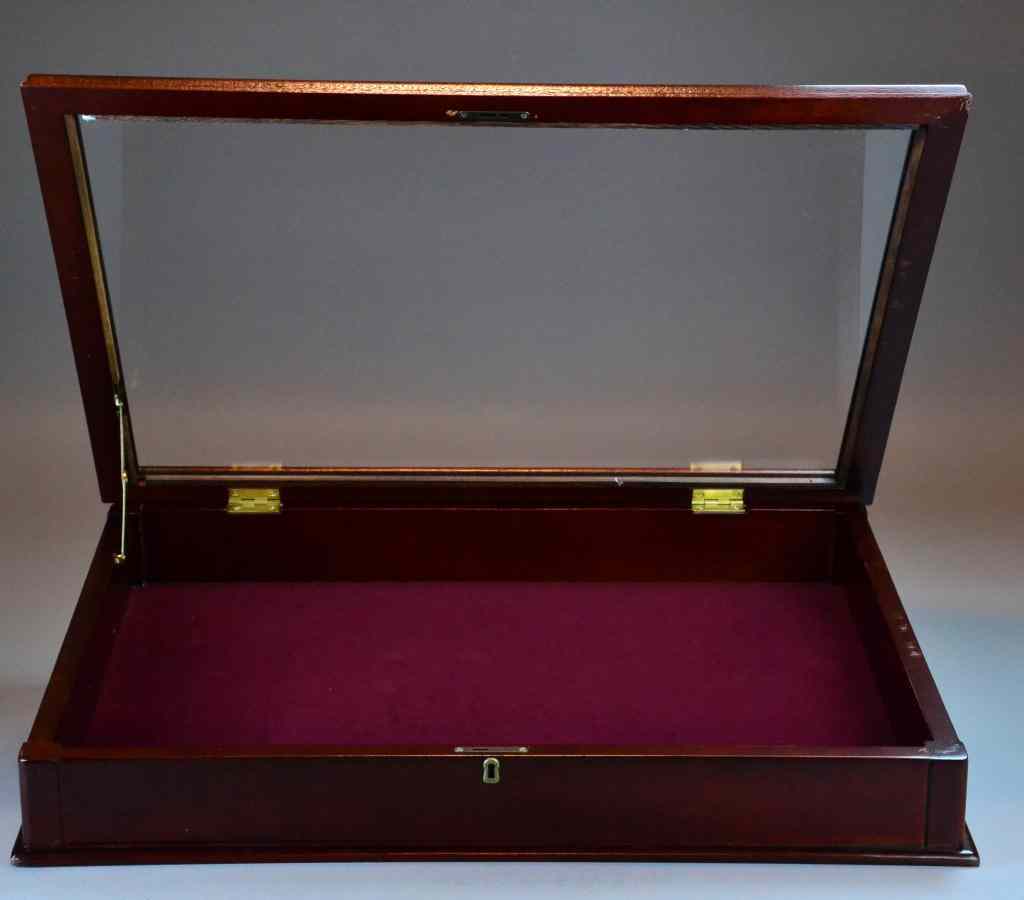 Appraisal: Mahogany Finish Tabletop Speciman CabinetHaving brass fittings and velour interior