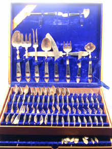 Appraisal: A good quality canteen of Indian horn handled brass cutlery