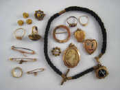 Appraisal: A mixed lot of untested yellow metal jewellery including a