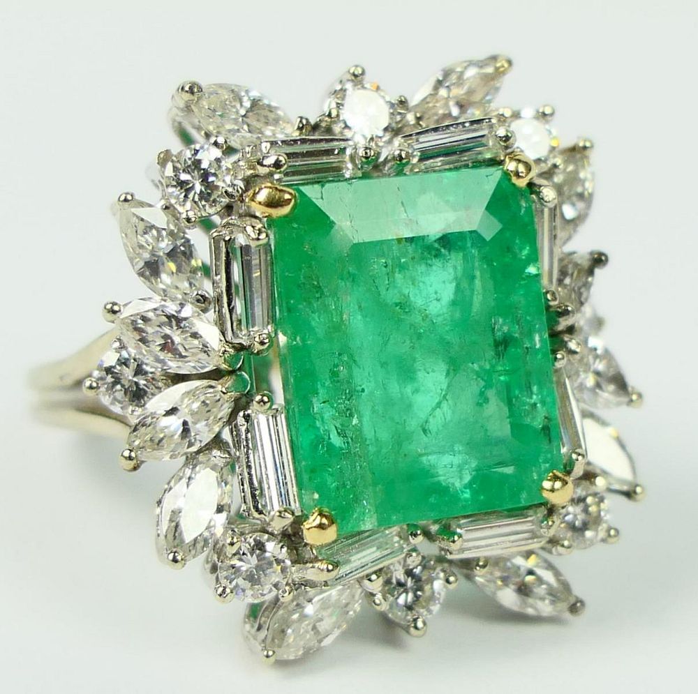 Appraisal: EXQUISITE CT EMERALD AND DIAMOND K ESTATE RING Size Emerald