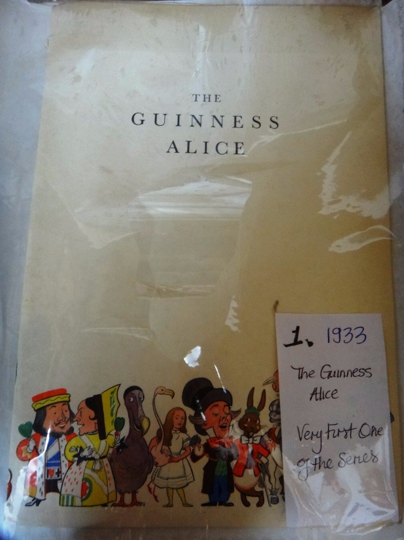 Appraisal: GUINNESS DOCTOR'S CHRISTMAS BOOKS - complete set nos - coloured