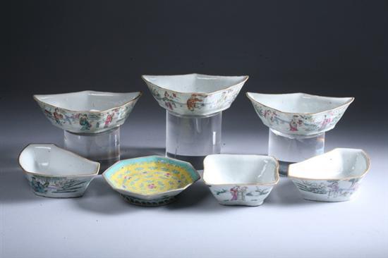 Appraisal: NINE-PIECE CHINESE FAMILLE ROSE PORCELAIN CONDIMENT SET th century Painted