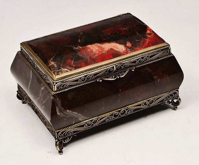 Appraisal: A CONTINENTAL RECTANGULAR SHAPED AGATE BOX with filigree open wirework