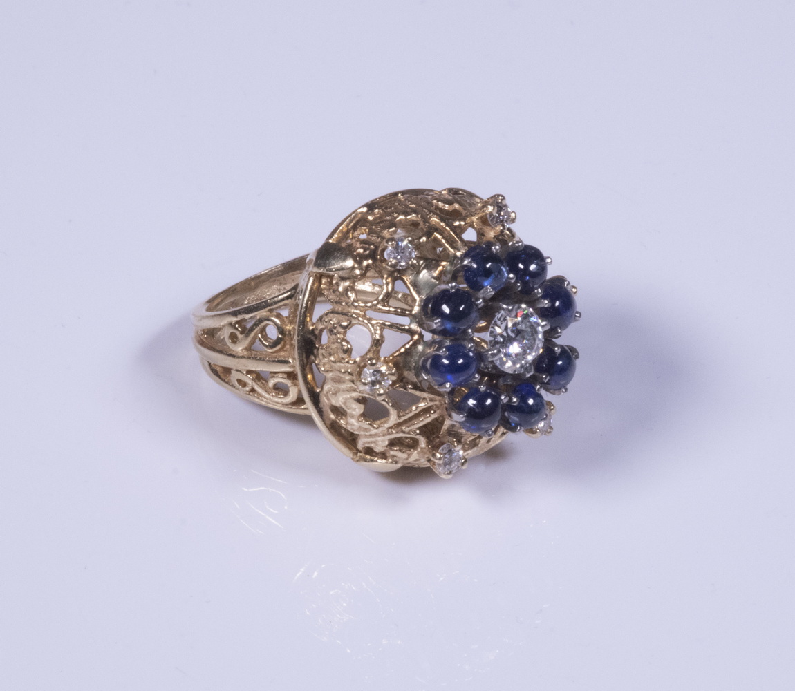 Appraisal: LADIES VINTAGE K GOLD DIAMOND AND BLUE SAPPHIRE RING Open