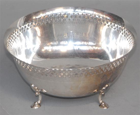 Appraisal: REED BARTON STERLING SILVER CENTER BOWL With pierced band raised