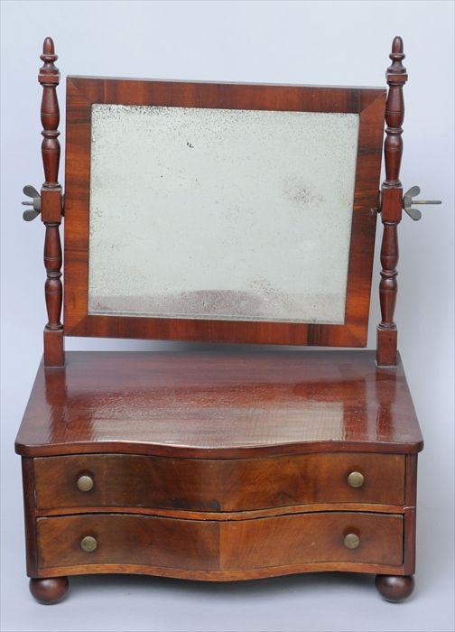 Appraisal: LATE FEDERAL MAHOGANY DRESSING MIRROR The rectangular mirror plate in