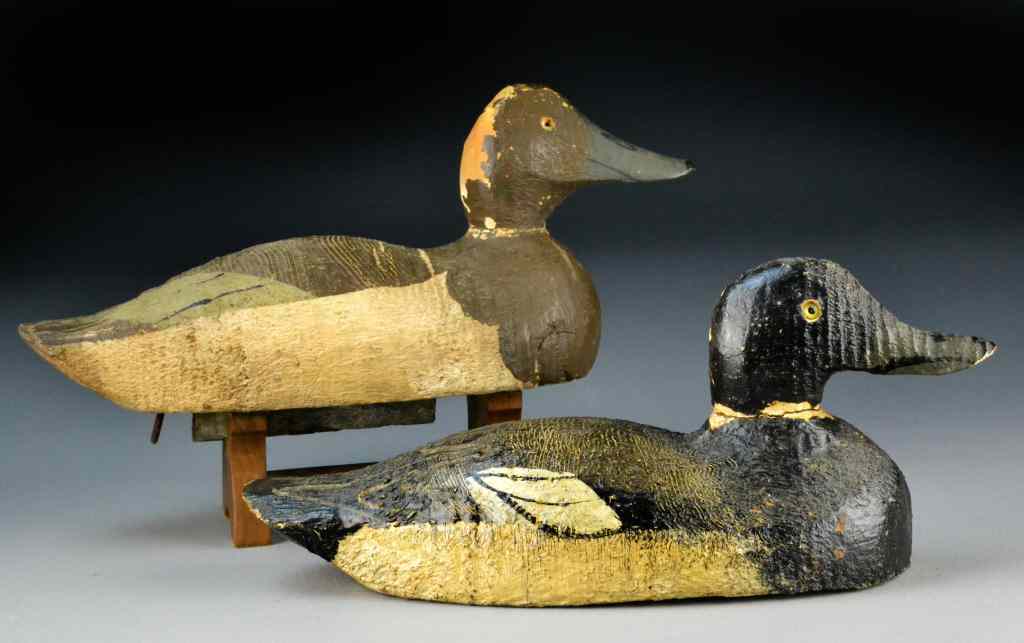 Appraisal: Gundlefinger Goldeneye Duck Decoys - PairHaving glass eyes and what