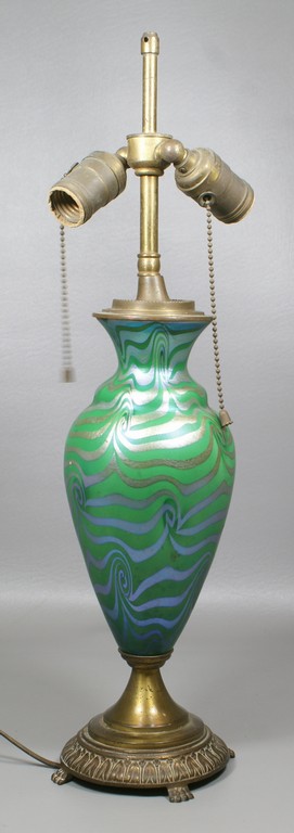 Appraisal: Durand King Tut pattern art glass table lamp green with