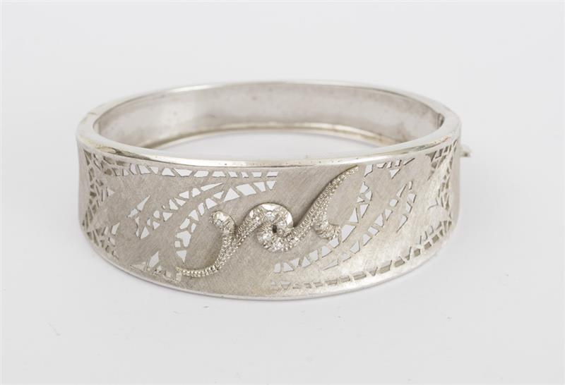 Appraisal: k White Gold and Diamond Bangle Stamped ' k' '