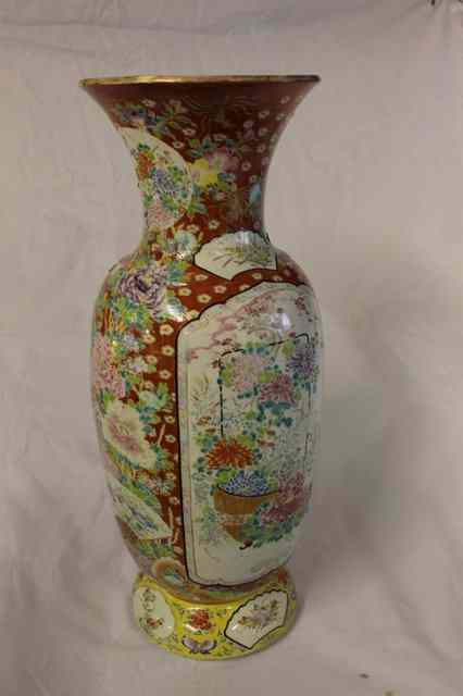 Appraisal: AN IMARI PORCELAIN VASE with painted coloured enamels old repairs