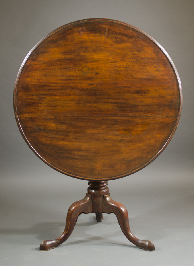 Appraisal: QUEEN ANNE MAHOGANY TILT-TOP TEA TABLE American or English late