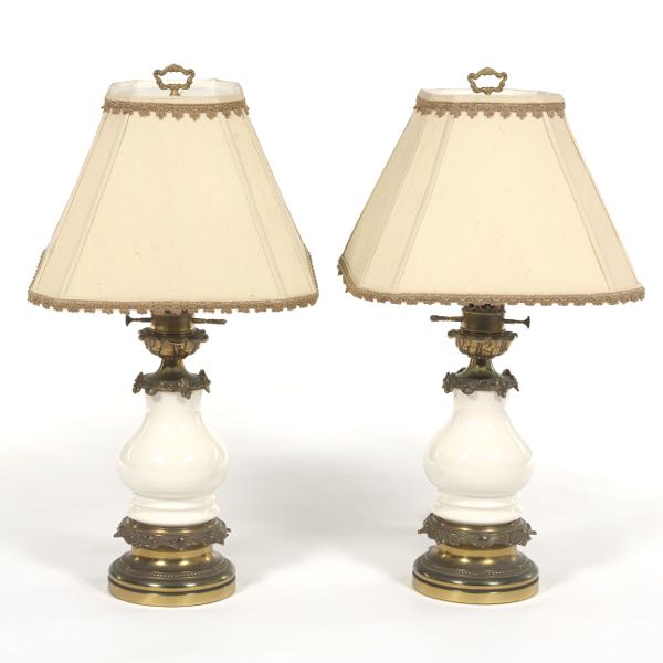 Appraisal: PAIR OF PORCELAIN CHINOISERIE VASE LAMPS to socket Creamy white