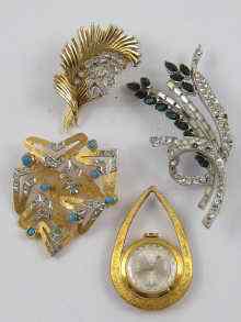 Appraisal: A mixed lot of costume jewellery comprising a 's gold