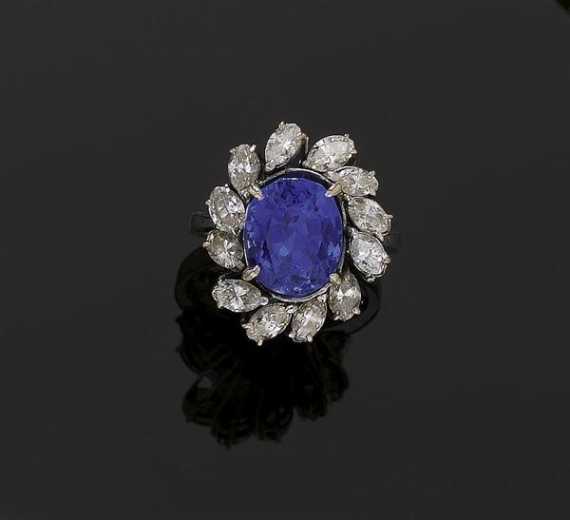 Appraisal: SAPPHIRE AND DIAMOND RING ca White gold ca Elegant ring