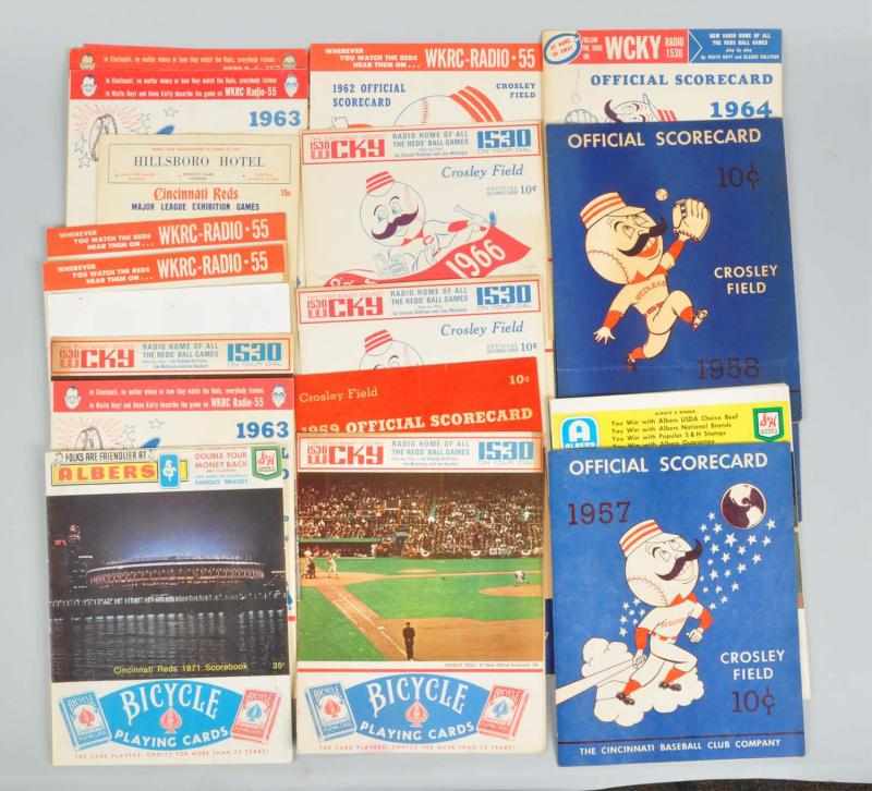 Appraisal: Lot of s- s Cincinnati Reds Scorecards Description This lot