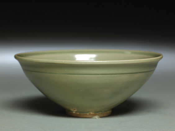 Appraisal: NORTHERN SONG YAOZHOU BOWL Chinese Northern Song Dynasty Yaozhou celadon