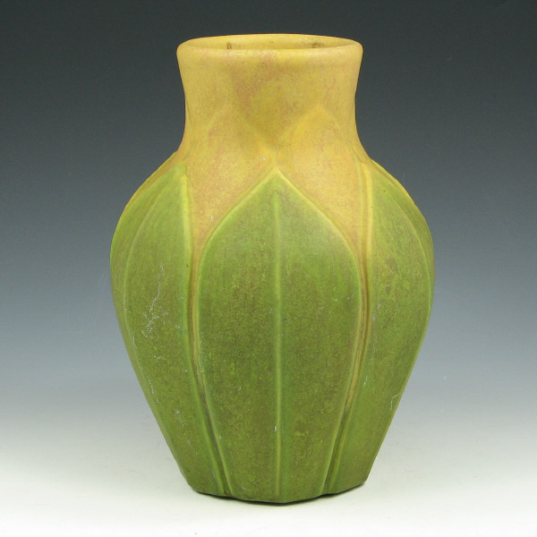 Appraisal: Roseville Early Velmoss - Vase - Mint Roseville Early Velmoss