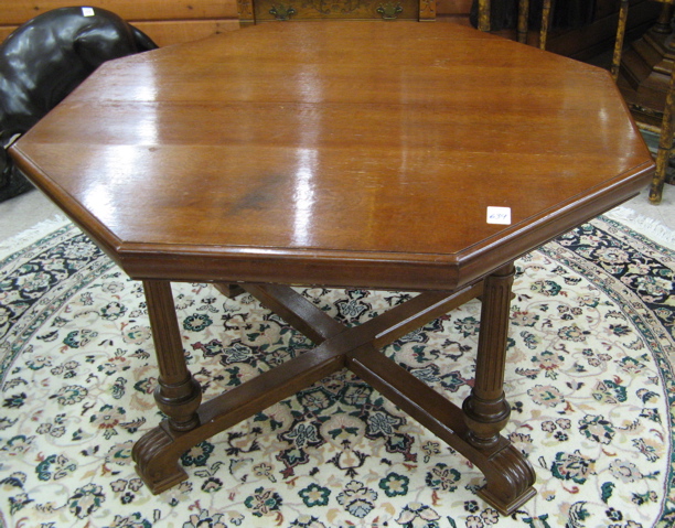 Appraisal: AN OAK CENTER TABLE Continental early th century having an