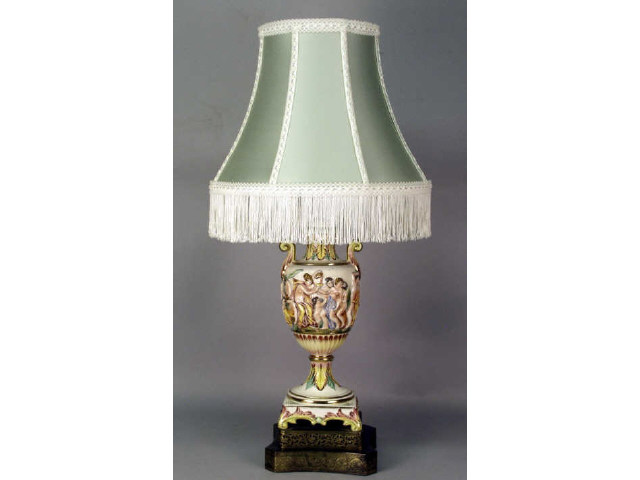 Appraisal: Capo Di Monte table lamp on pierced brass base with