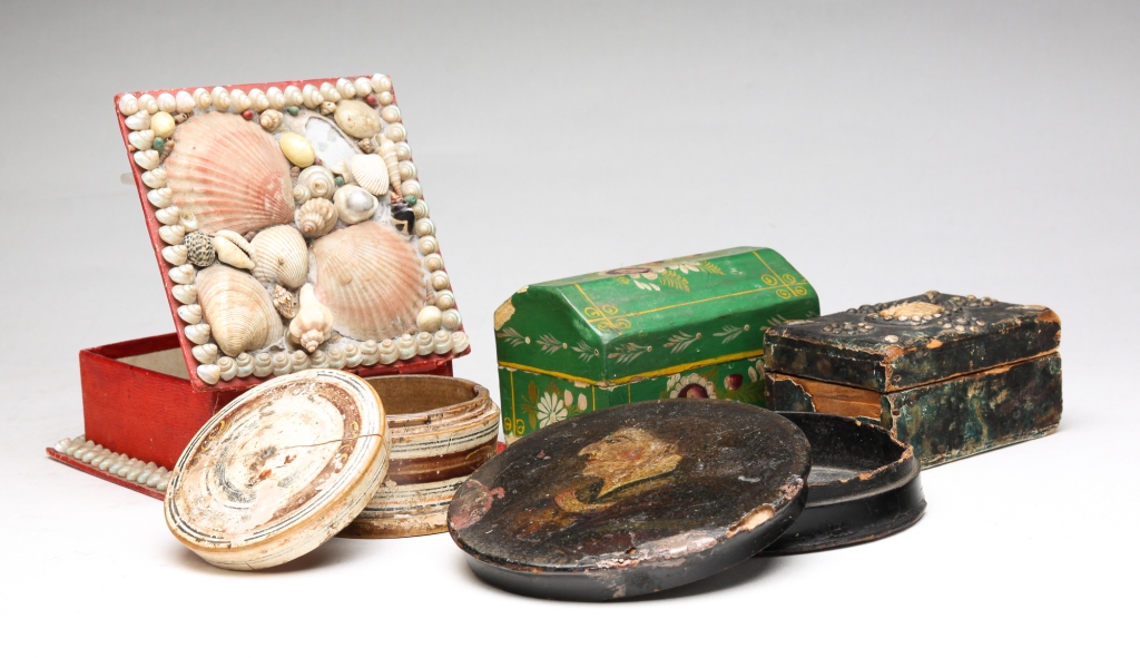 Appraisal: FIVE DECORATED BOXES American and European th - early th