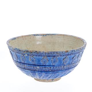 Appraisal: Large Timurid Safavid blue and white ceramic bowl Large Timurid