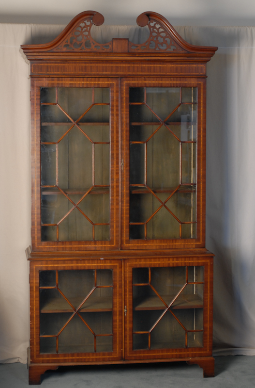 Appraisal: A L th E th C Chippendale-style Bookcase Probably English