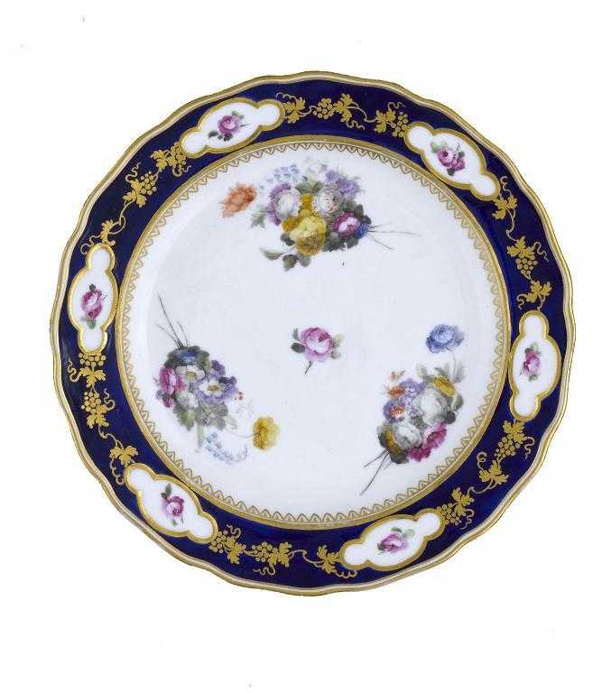 Appraisal: A DERBY PLATE finely painted probably by William Billingsley with