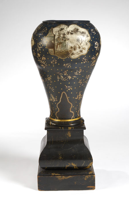 Appraisal: A large early th century terracotta 'Chinoiserie' vase of inverted