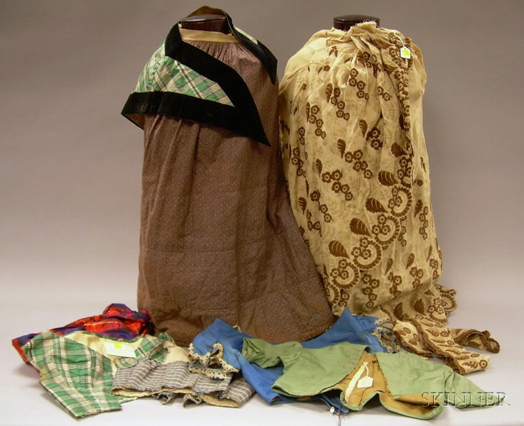 Appraisal: Small Group of Early to Mid- th Century Clothing including