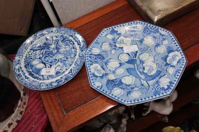 Appraisal: A TH CENTURY BLUE AND WHITE PLATE decorated in the