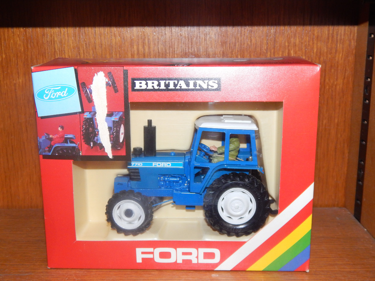 Appraisal: A Britain's Ford Tractor model no in original box