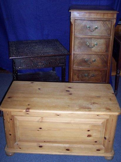 Appraisal: A George III style five-drawer pedestal chest on bracket feet