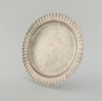 Appraisal: An th century German strawberry dish with a fluted border