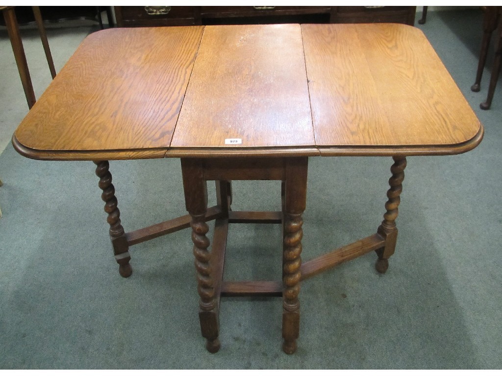 Appraisal: Oak drop leaf table