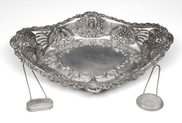 Appraisal: AN EDWARD VII EMBOSSED SILVER FRUIT DISH with lion mask