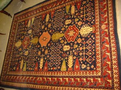 Appraisal: A PERSIAN RUG x