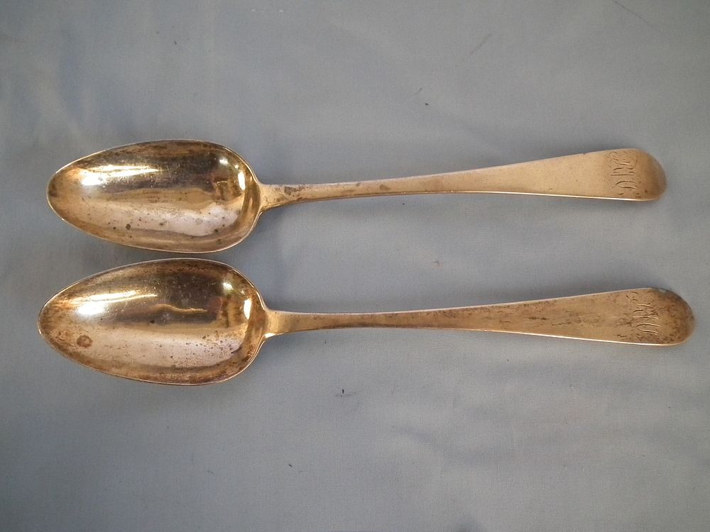 Appraisal: PAIR IRISH SILVER SPOONS Pair of antique Irish sterling silver