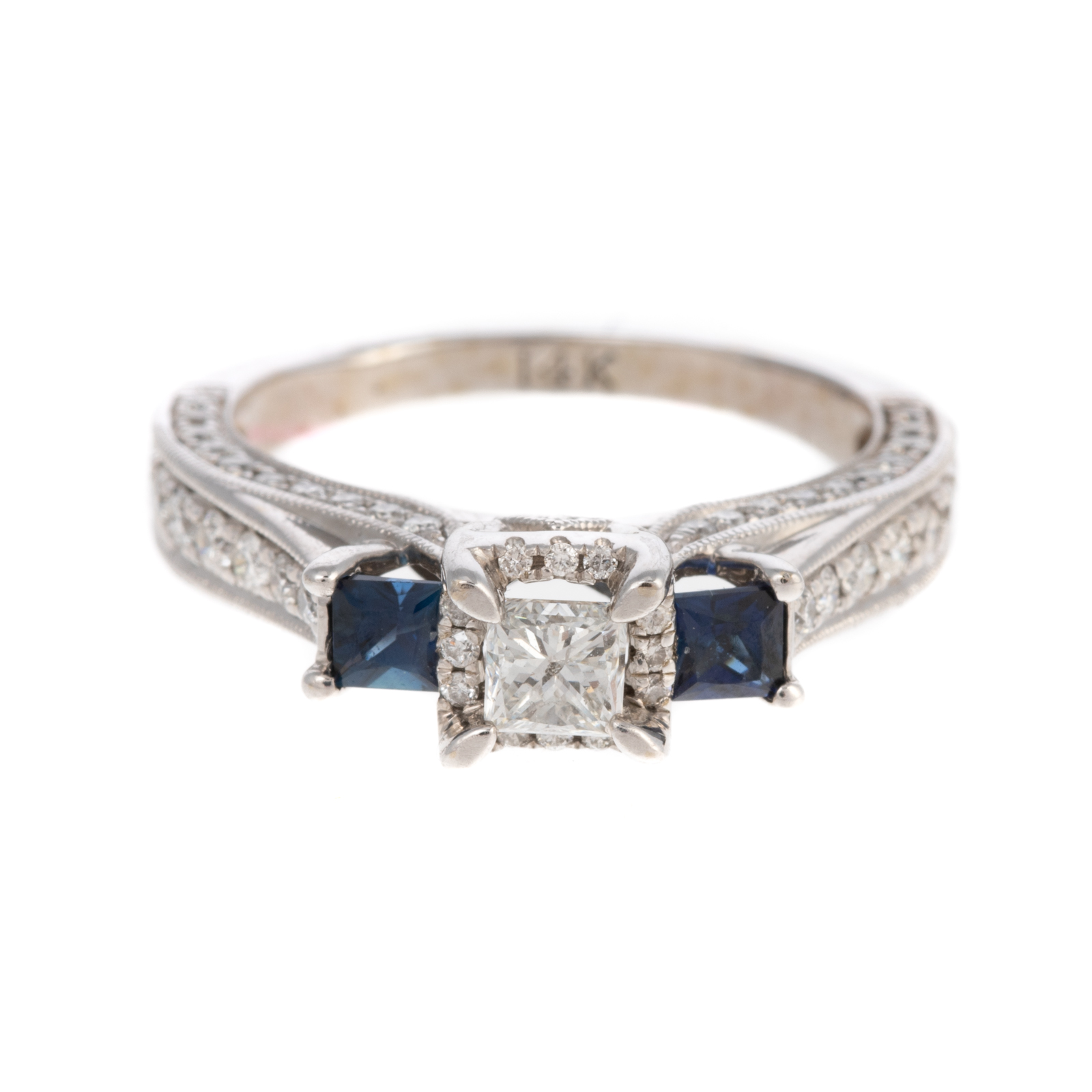 Appraisal: A DIAMOND SAPPHIRE RING IN K K white gold ring