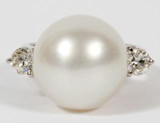 Appraisal: MM SOUTH SEA PEARL DIAMOND KT WHITE GOLD RING MM