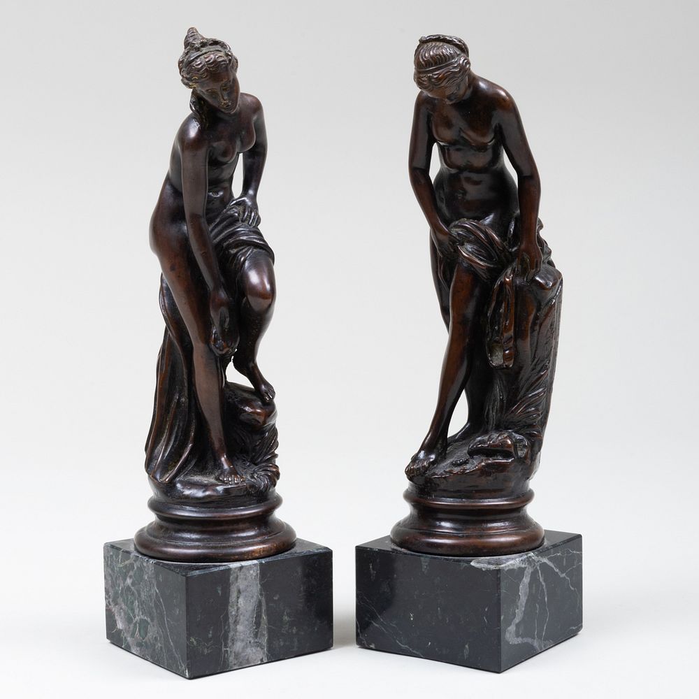 Appraisal: Two Italian Bronze Models of Classical Women On marble bases